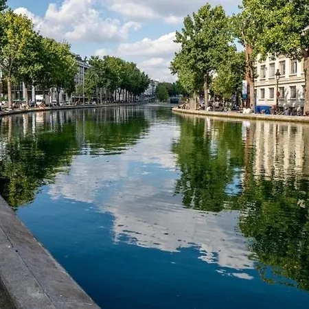 Canal Saint Martin Bail Mobile Appartement Parijs